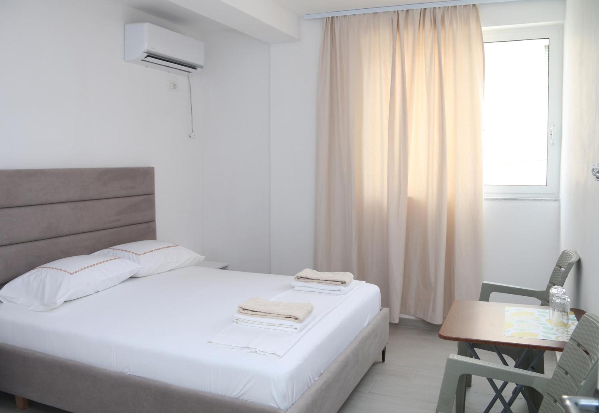 Vila Jovani ซารานเดอ ภายนอก รูปภาพ